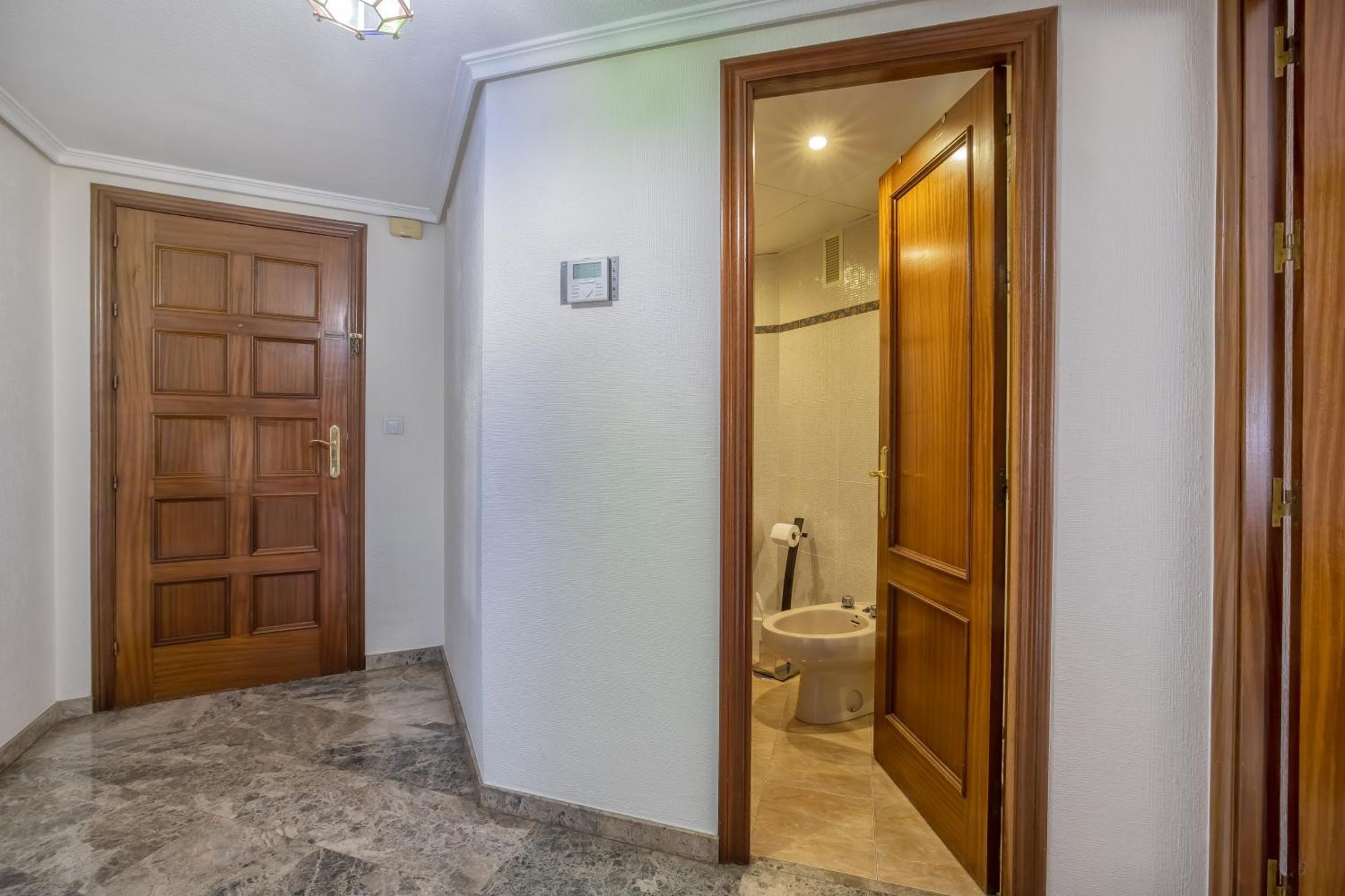 R & T Cordoba Center Apartamentos - Parking Экстерьер фото