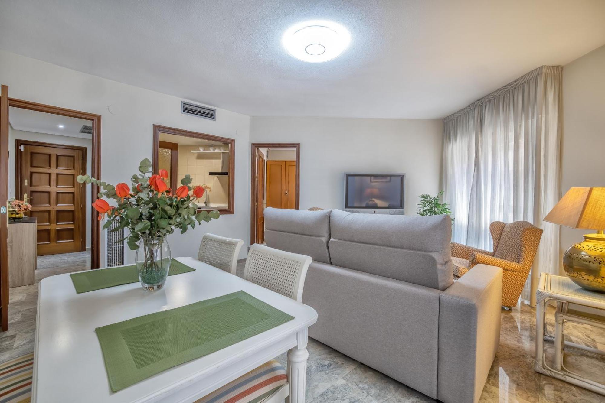 R & T Cordoba Center Apartamentos - Parking Экстерьер фото